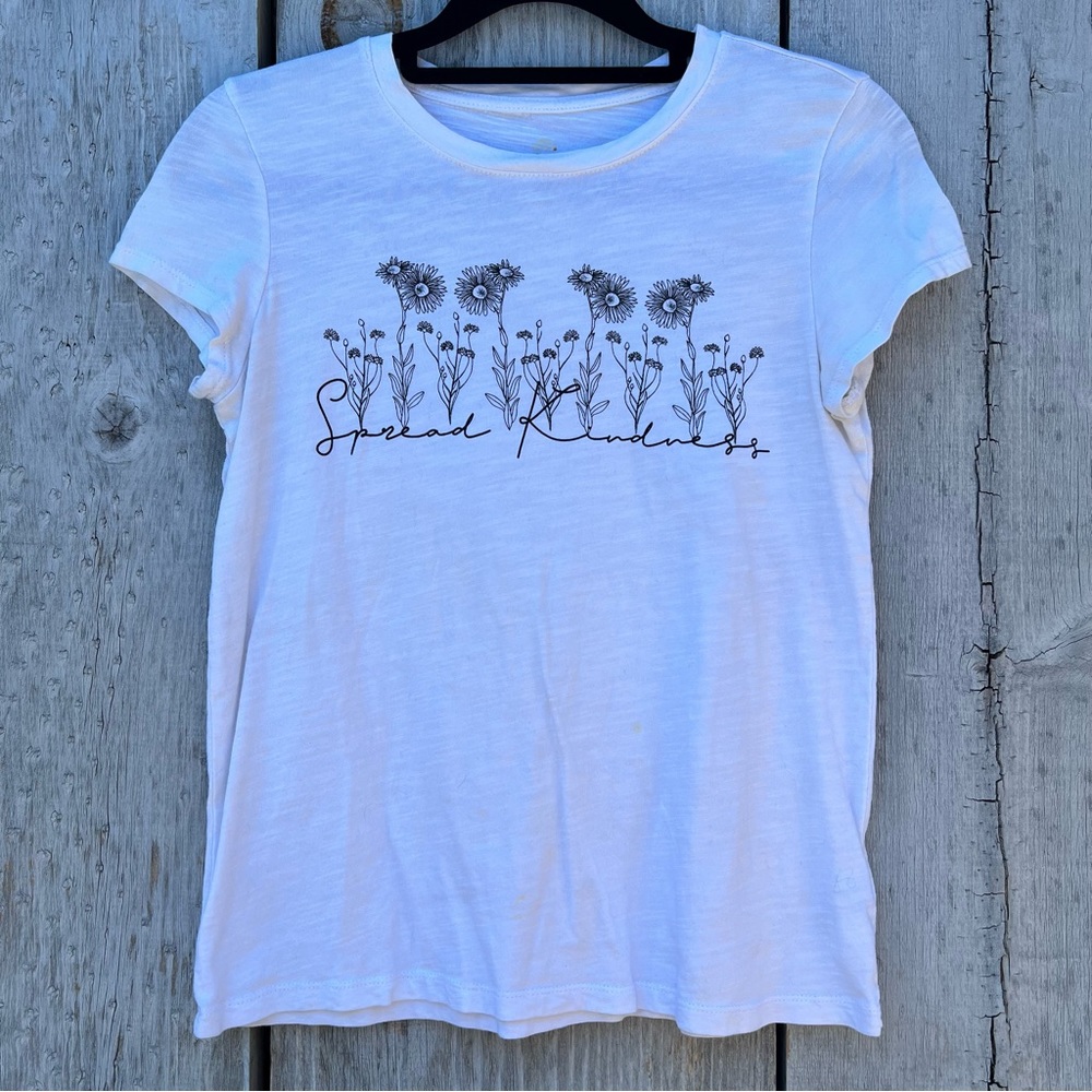 C&C California white cotton semi crop baby doll floral short sleeve t-shirt